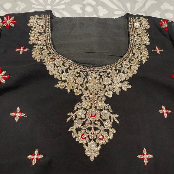 🌹PAKISTANI BRIDAL THREE PIECE SHALWAR KAMEEZ DRESS MEHENDI GHARARA🌹 - Picture 7 of 11